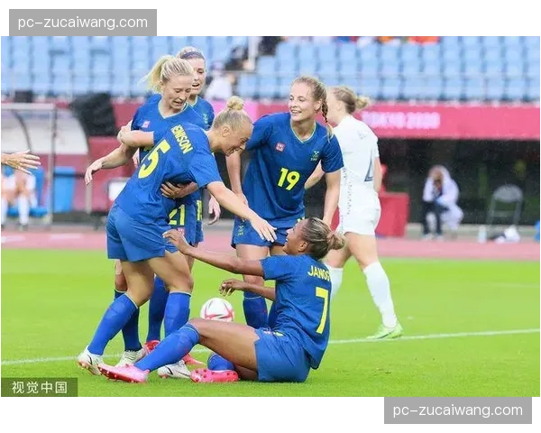 日本迎战瑞典 蓝武士高压逼抢战术考验北欧球队后场出球能力